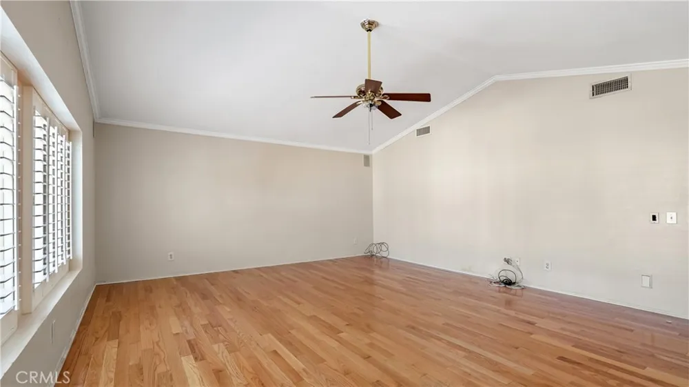 20416 Samual Saugus, CA 91350