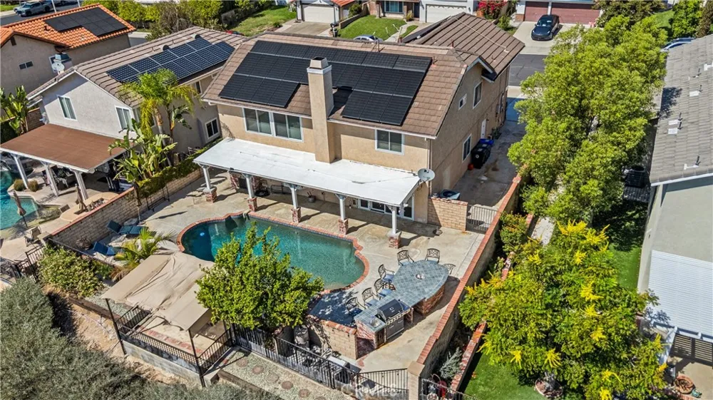 20416 Samual Saugus, CA 91350