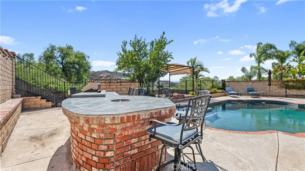20416 Samual Saugus, CA 91350