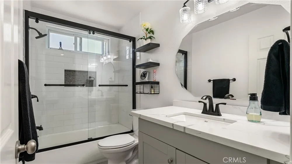 20416 Samual Saugus, CA 91350
