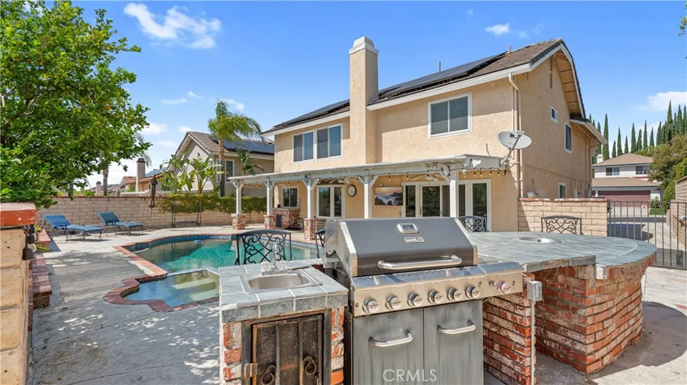 20416 Samual Saugus, CA 91350