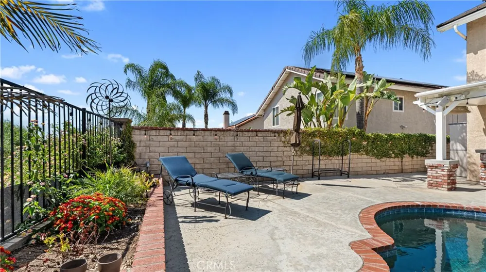 20416 Samual Saugus, CA 91350