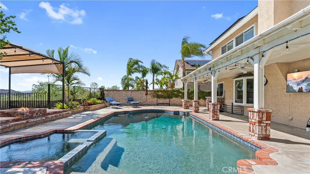 20416 Samual Saugus, CA 91350