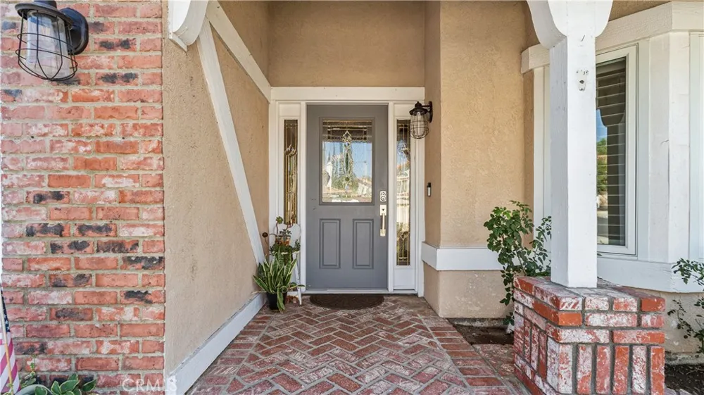 20416 Samual Saugus, CA 91350