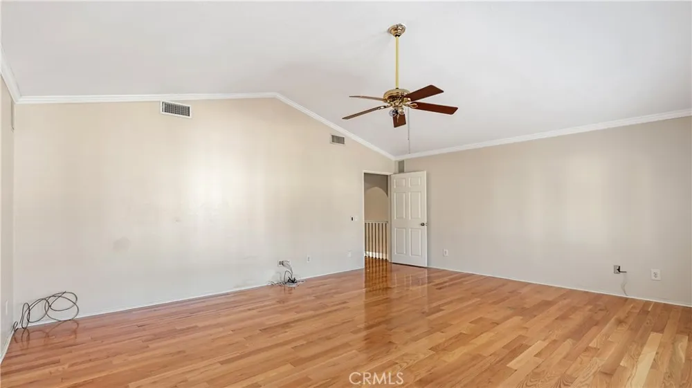 20416 Samual Saugus, CA 91350
