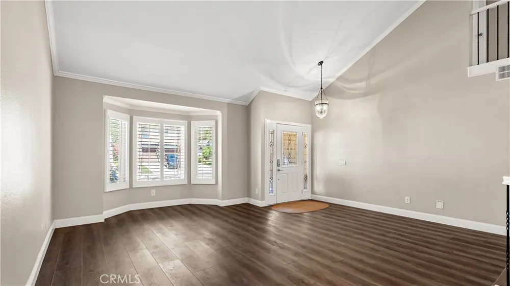 20416 Samual Saugus, CA 91350