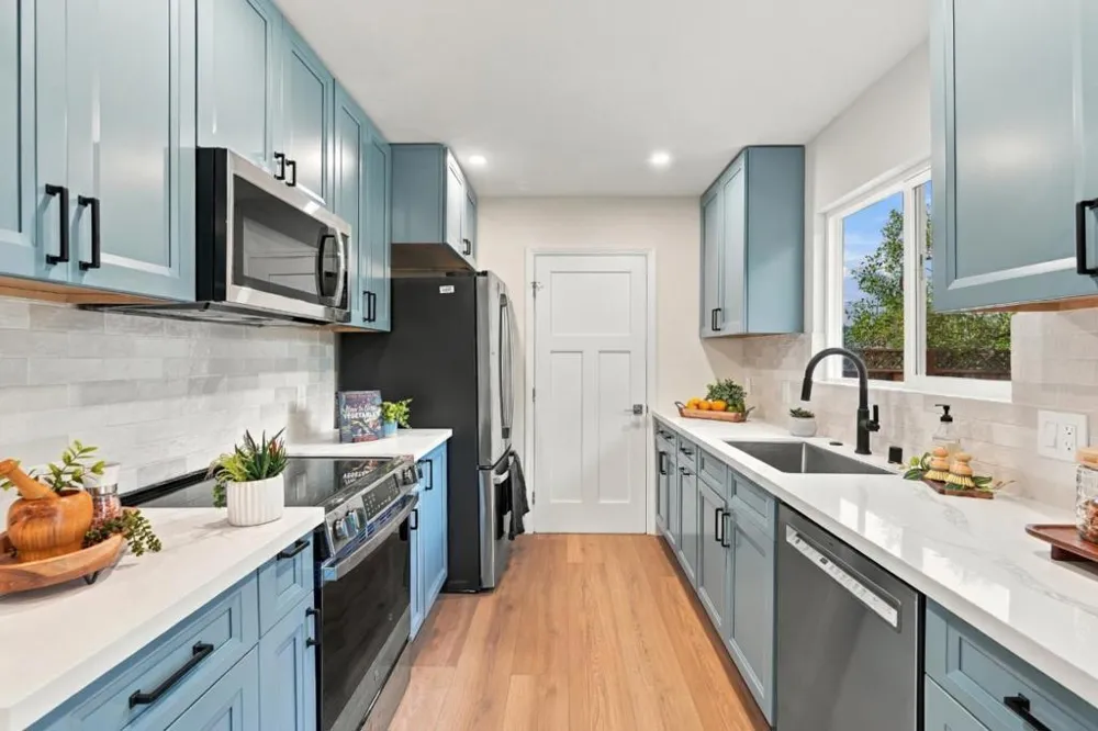 1121 Elmer Street Belmont, CA 94002