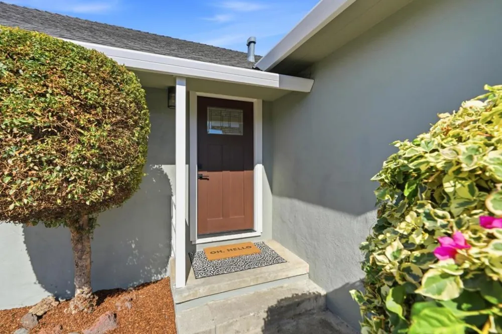 1121 Elmer Street Belmont, CA 94002