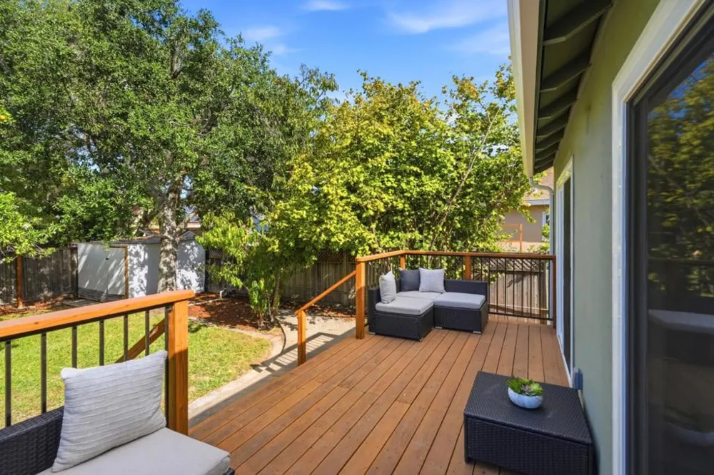 1121 Elmer Street Belmont, CA 94002