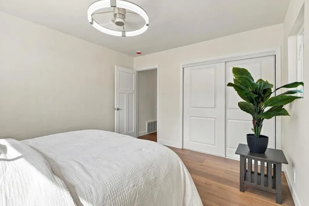 1121 Elmer Street Belmont, CA 94002
