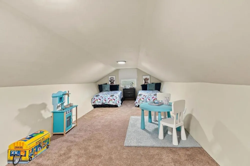 1121 Elmer Street Belmont, CA 94002