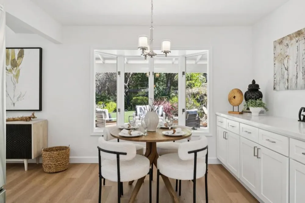 2068 Cynthia Way Los Altos, CA 94024