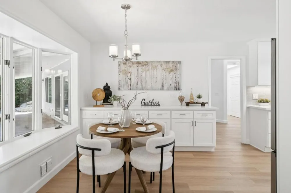 2068 Cynthia Way Los Altos, CA 94024