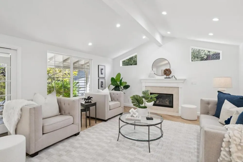 2068 Cynthia Way Los Altos, CA 94024