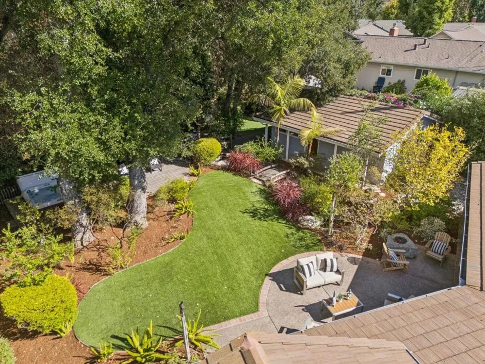 2068 Cynthia Way Los Altos, CA 94024