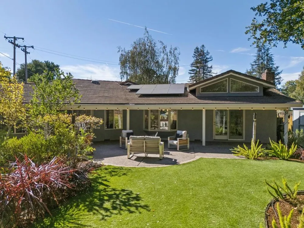 2068 Cynthia Way Los Altos, CA 94024