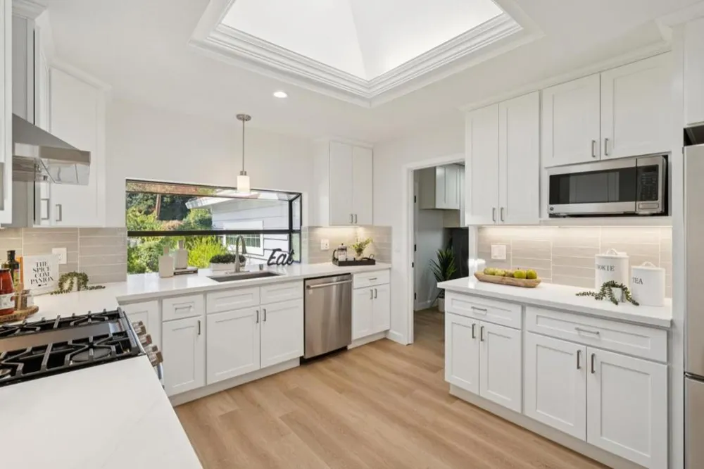 2068 Cynthia Way Los Altos, CA 94024