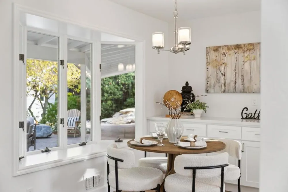 2068 Cynthia Way Los Altos, CA 94024