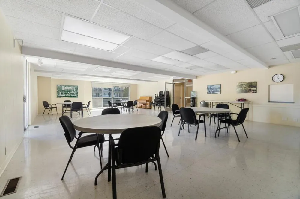 833 Humboldt Street #210 San Mateo, CA 94401