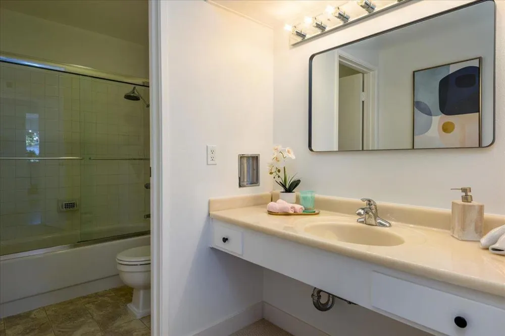 833 Humboldt Street #210 San Mateo, CA 94401