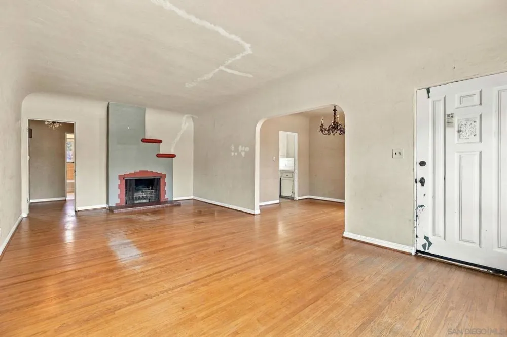 4611 Mississippi st. San Diego, CA 92116