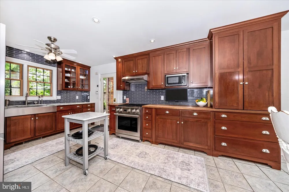 15810 SPADE ROAD Hagerstown, MD 21740