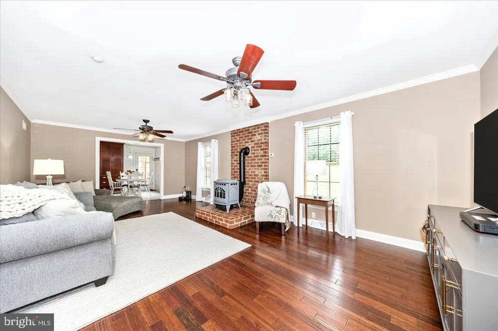 15810 SPADE ROAD Hagerstown, MD 21740