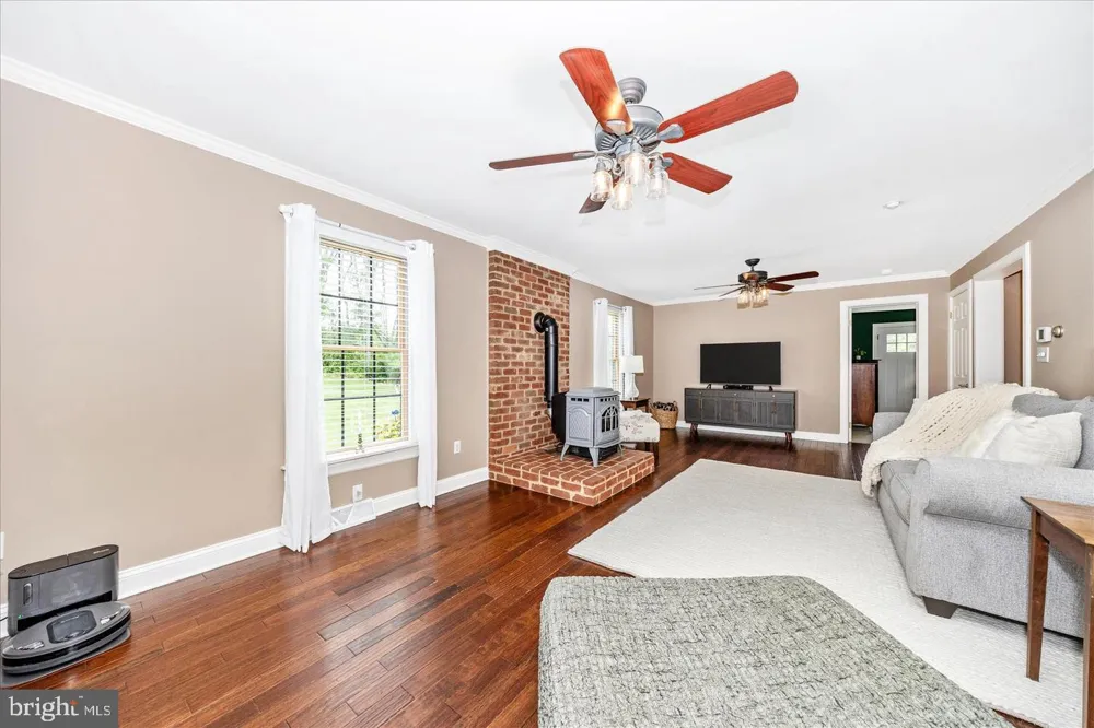 15810 SPADE ROAD Hagerstown, MD 21740