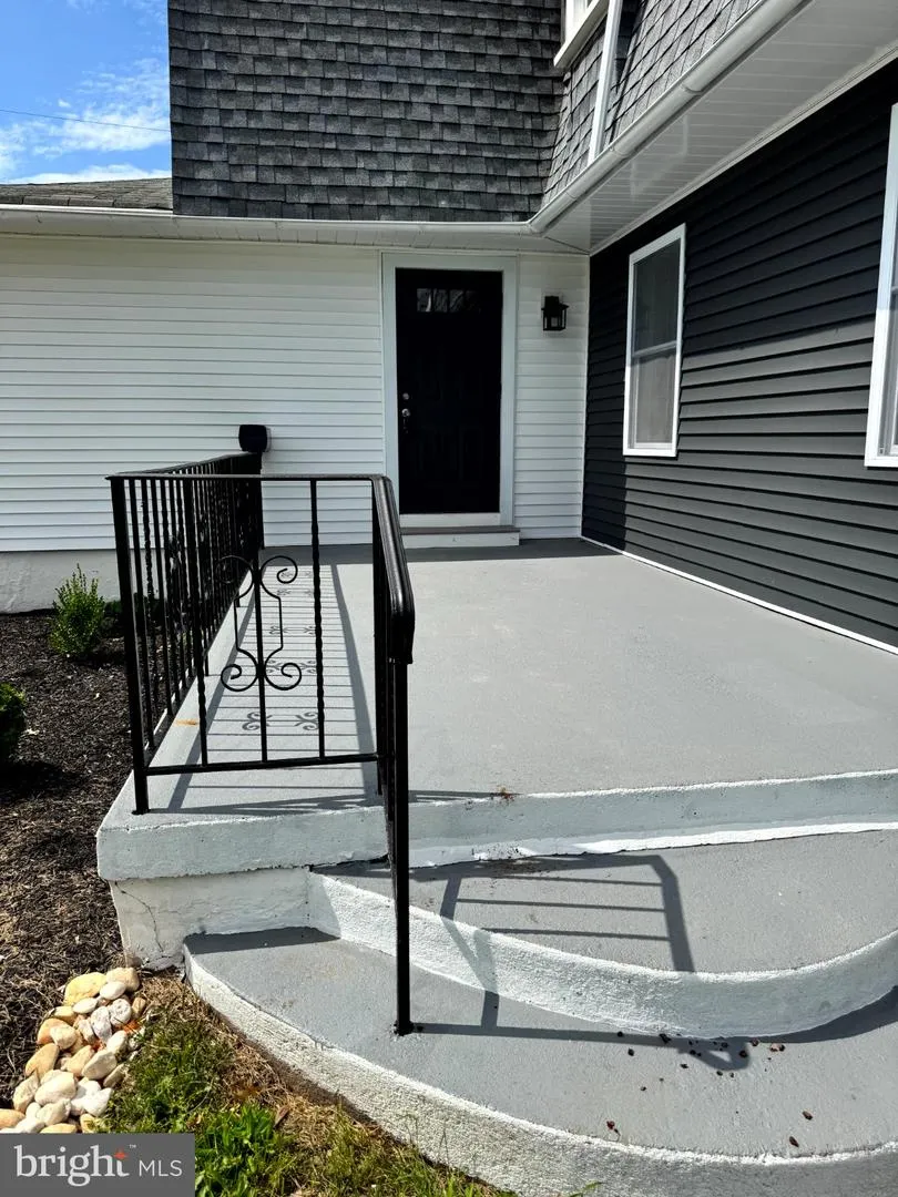77 BYBERRY ROAD #UNIT B Hatboro, PA 19040