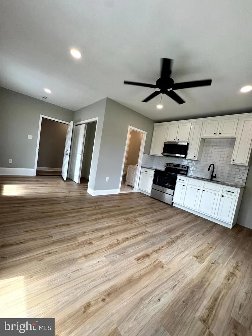 77 BYBERRY ROAD #UNIT B Hatboro, PA 19040