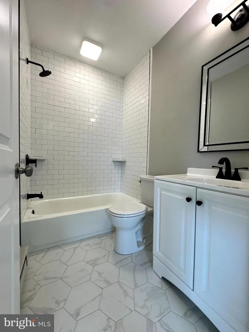 77 BYBERRY ROAD #UNIT B Hatboro, PA 19040