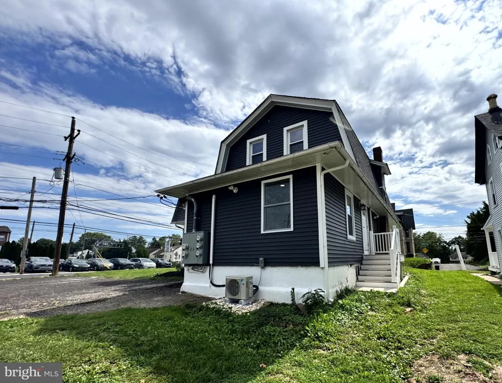 77 BYBERRY ROAD #UNIT B Hatboro, PA 19040