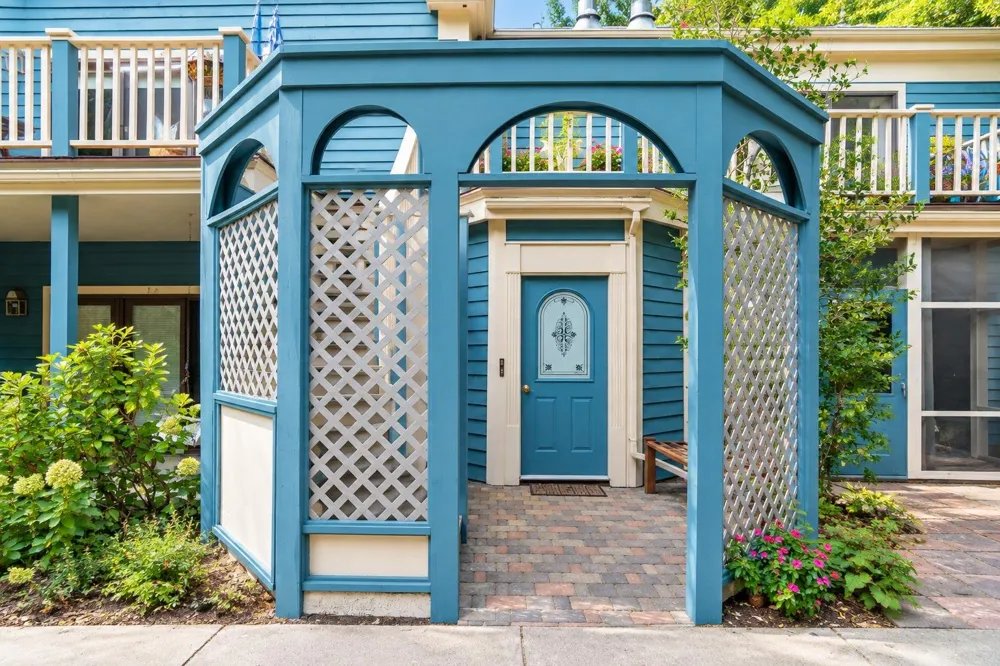 800 North Shore Drive #2 South Haven, MI 49090