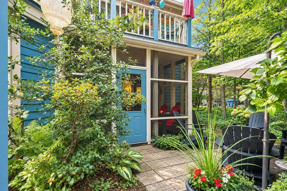 800 North Shore Drive #2 South Haven, MI 49090