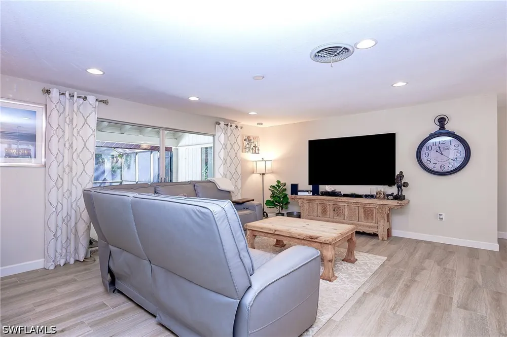 Golden Oaks Lane Naples, FL 34119