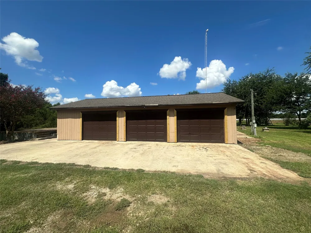 10100 Varisco Lane Bryan, TX 77807