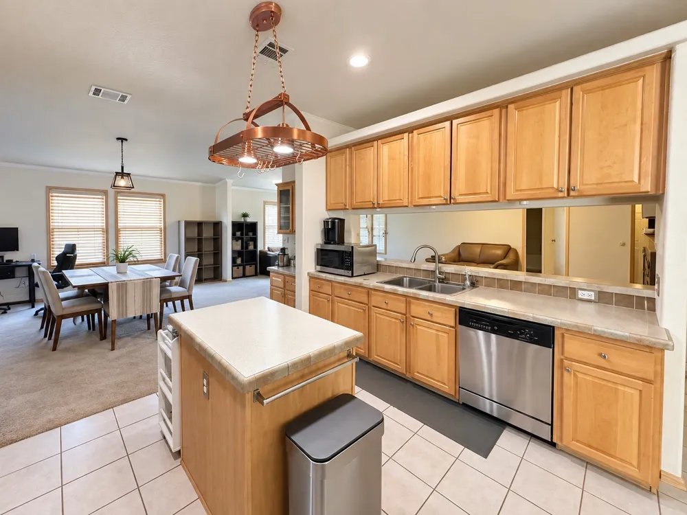 10100 Varisco Lane Bryan, TX 77807