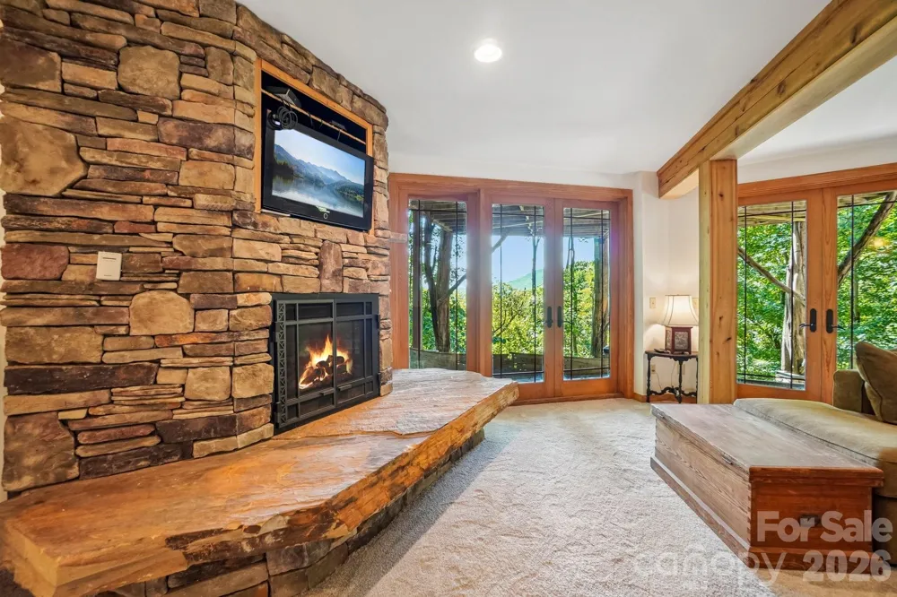 476 Waterford Drive Maggie Valley, NC 28751