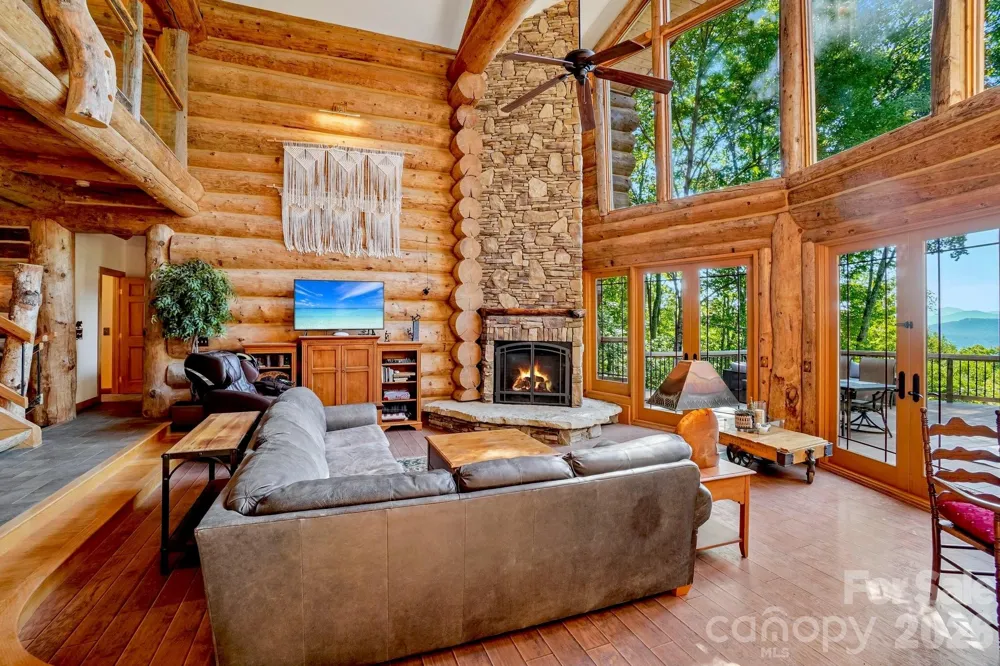 476 Waterford Drive Maggie Valley, NC 28751