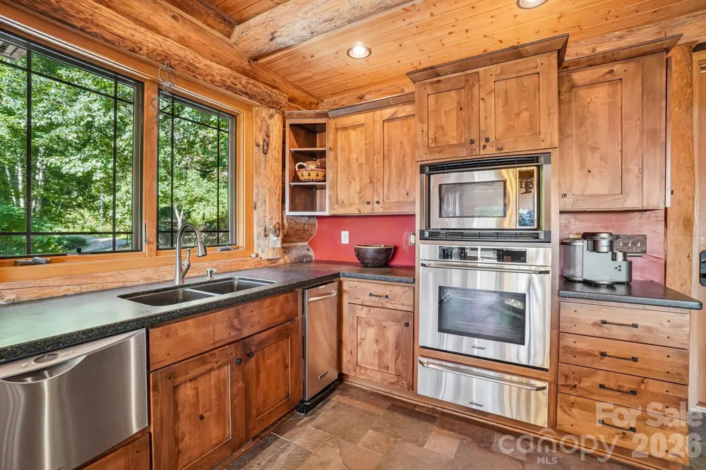 476 Waterford Drive Maggie Valley, NC 28751