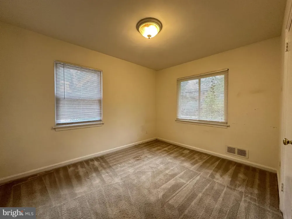 2237 HIGHLAND AVENUE Falls Church, VA 22046