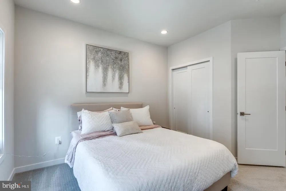 43190 MONGOLD SQUARE Ashburn, VA 20148