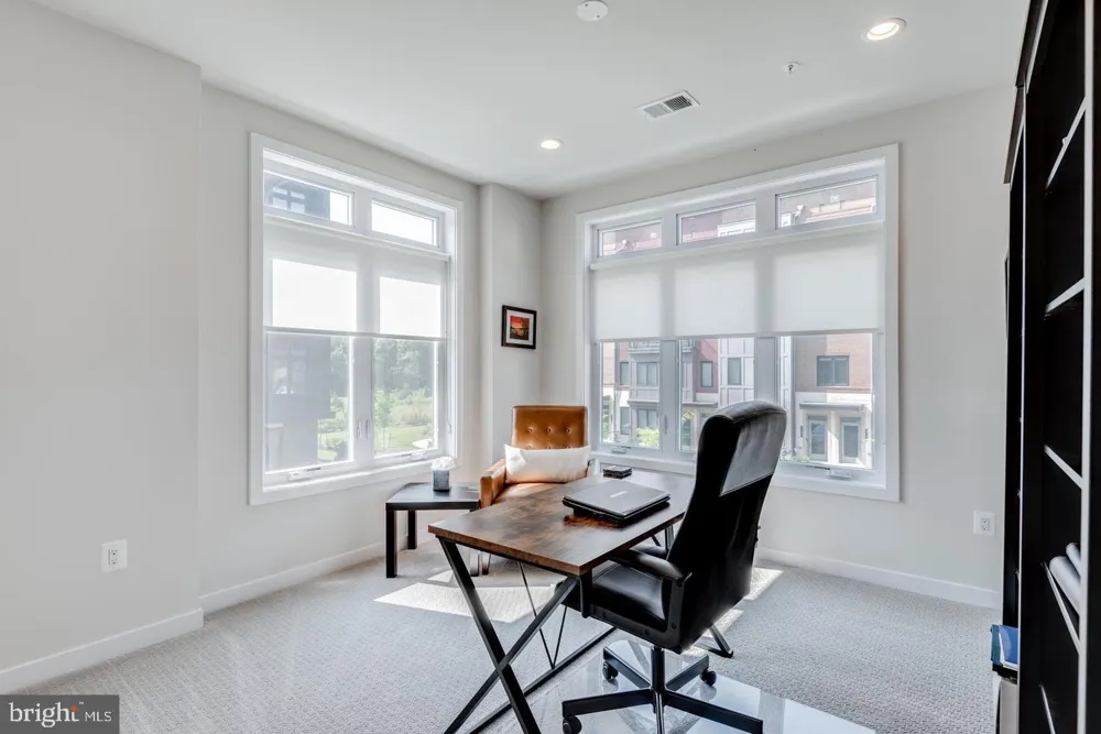 43190 MONGOLD SQUARE Ashburn, VA 20148