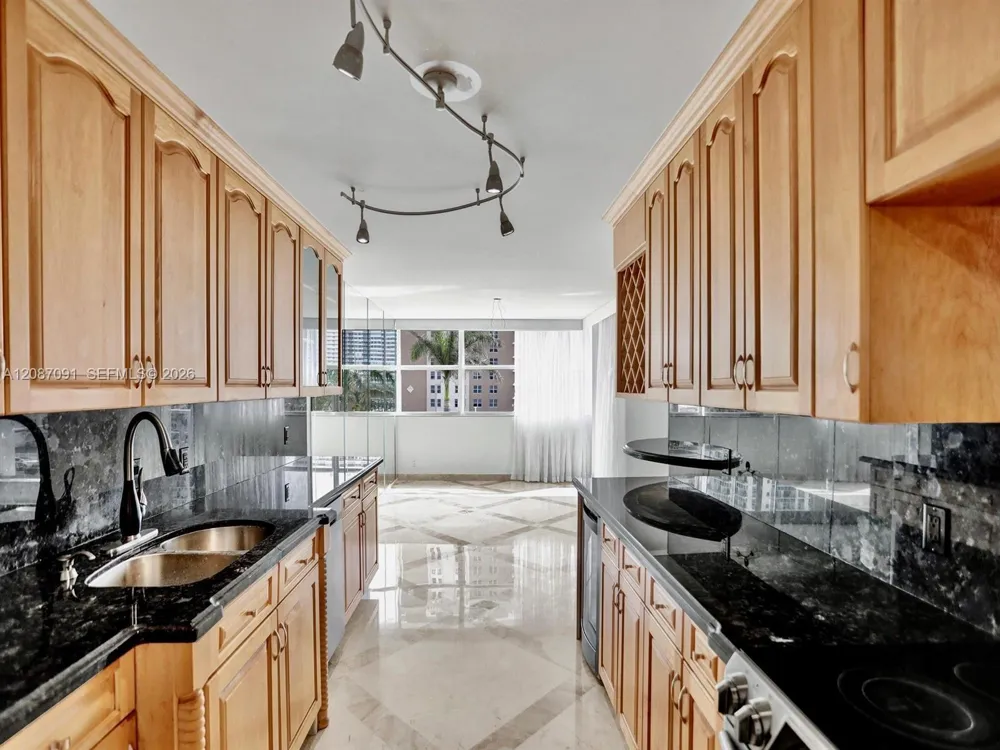 1880 S Ocean Dr #402 Hallandale Beach, FL 33009