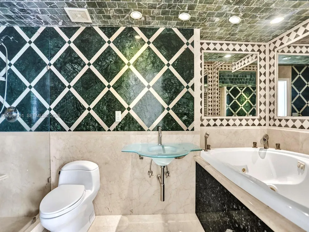 1880 S Ocean Dr #402 Hallandale Beach, FL 33009