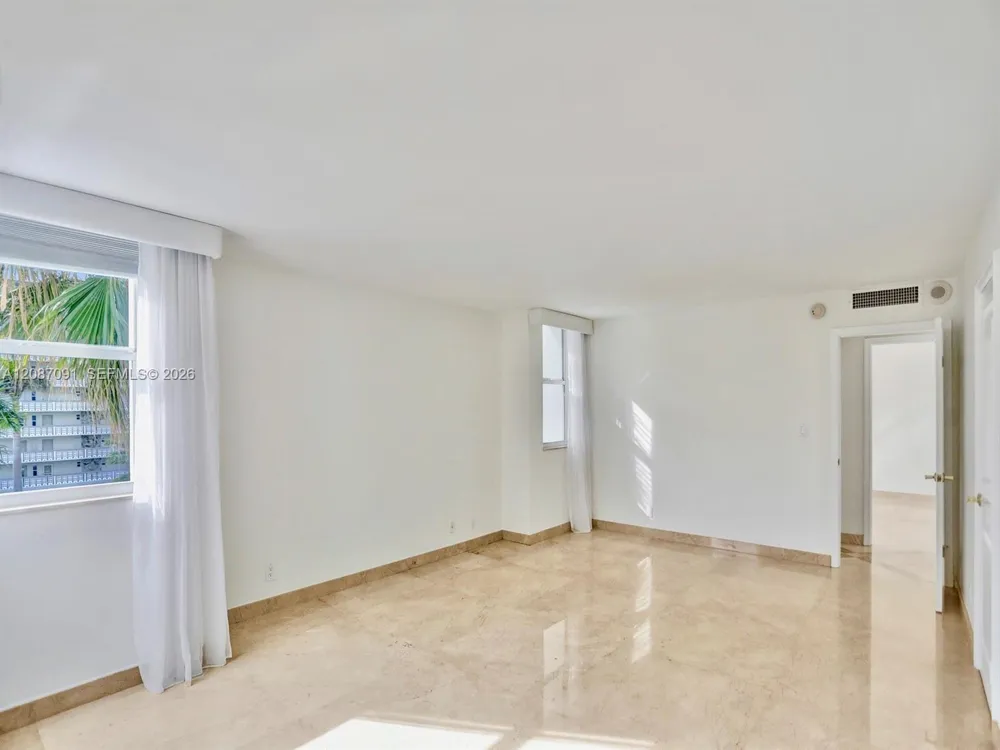 1880 S Ocean Dr #402 Hallandale Beach, FL 33009