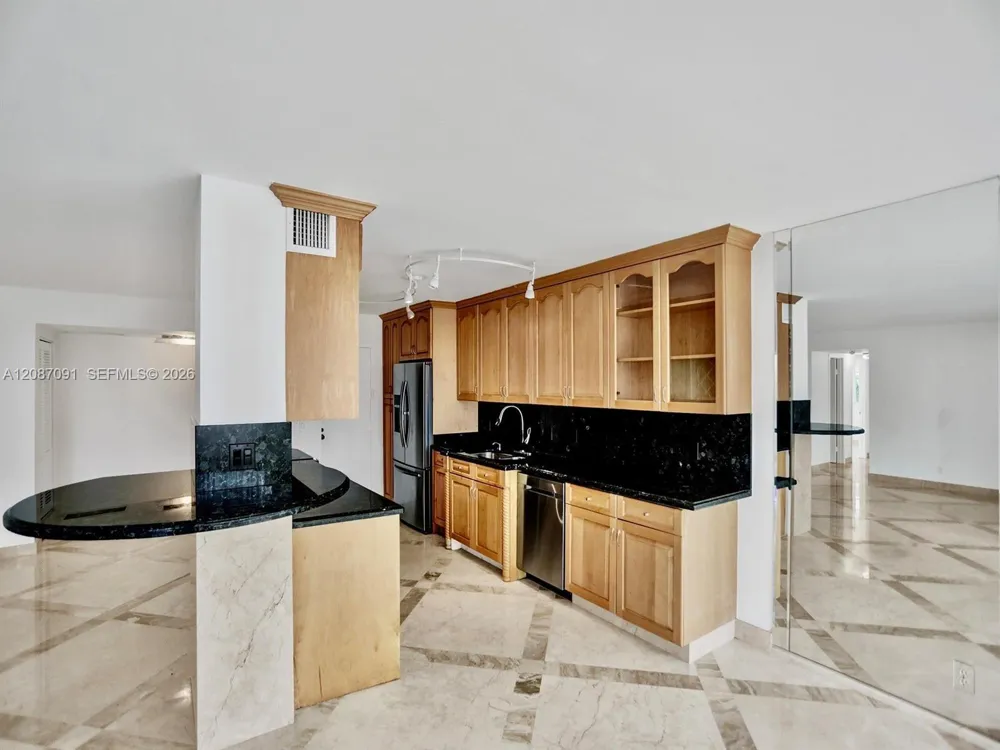 1880 S Ocean Dr #402 Hallandale Beach, FL 33009