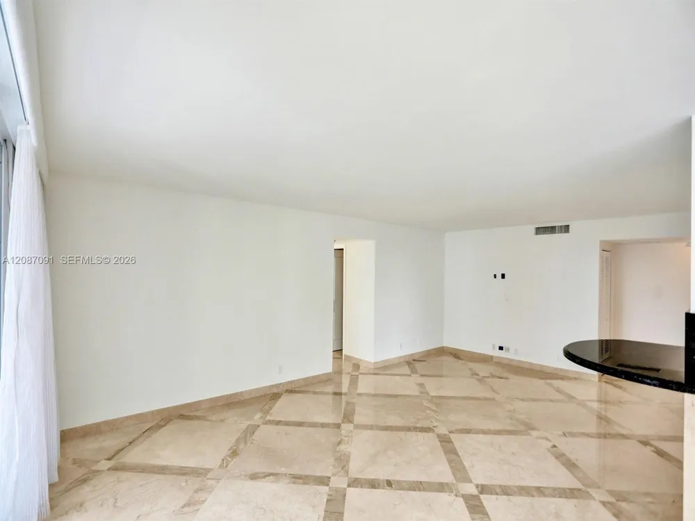 1880 S Ocean Dr #402 Hallandale Beach, FL 33009
