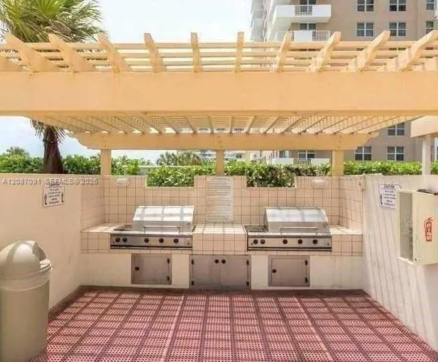 1880 S Ocean Dr #402 Hallandale Beach, FL 33009