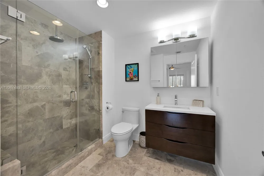 10 Aragon Ave #810 Coral Gables, FL 33134